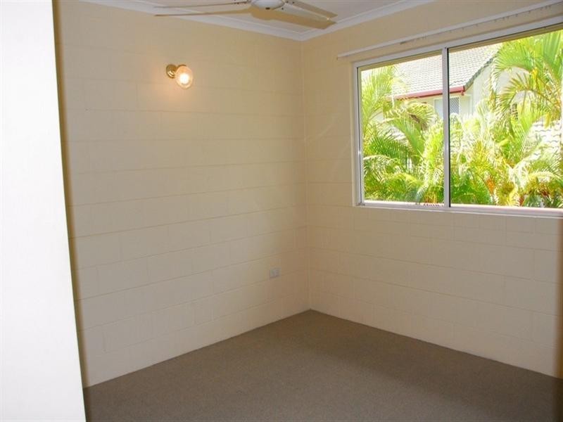 7/14 Island Drive, Cannonvale QLD 4802