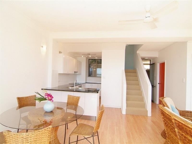11/2 Lewis Street, Airlie Beach QLD 4802