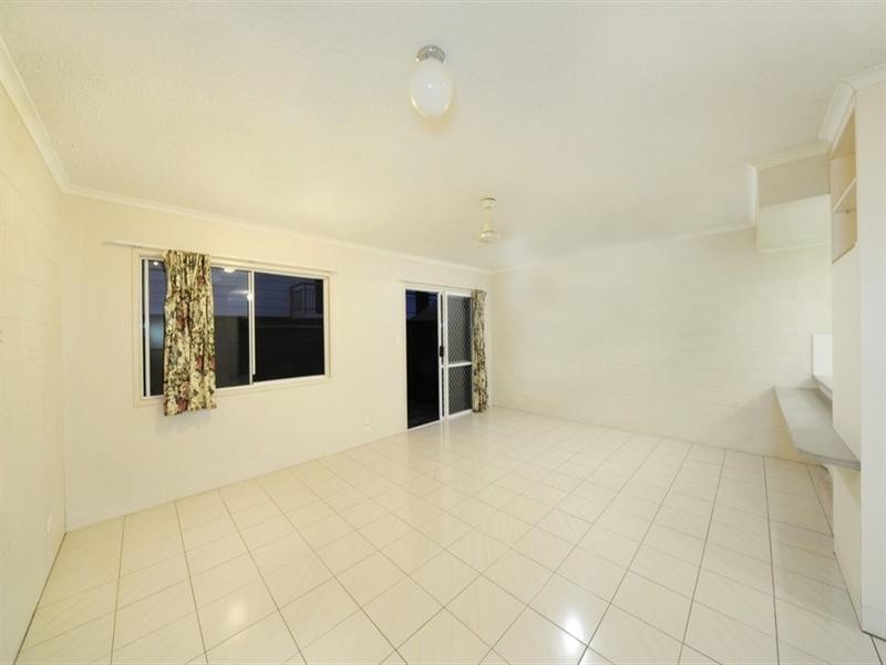 2/169 Shute Harbour Road, Cannonvale QLD 4802
