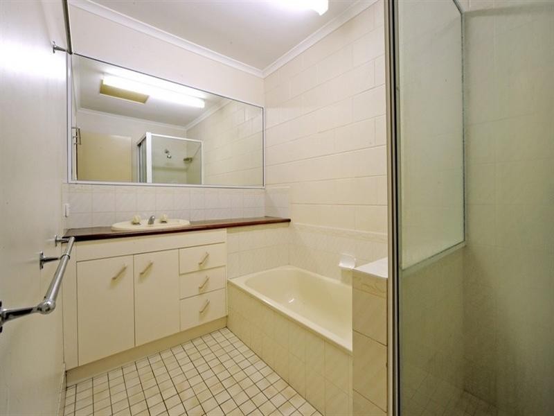 2/169 Shute Harbour Road, Cannonvale QLD 4802