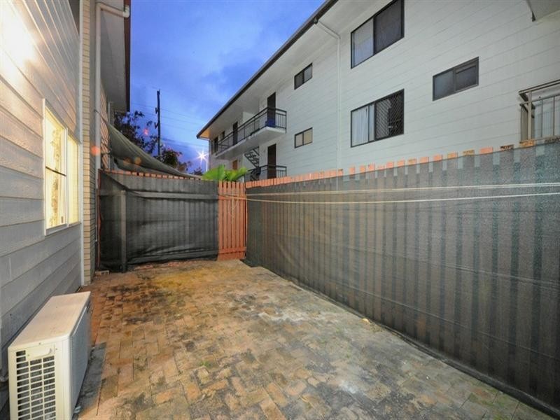 2/169 Shute Harbour Road, Cannonvale QLD 4802