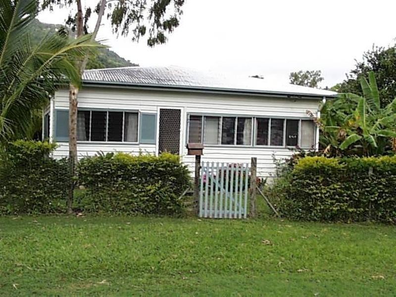 20 Schnapper Street, Cannonvale QLD 4802