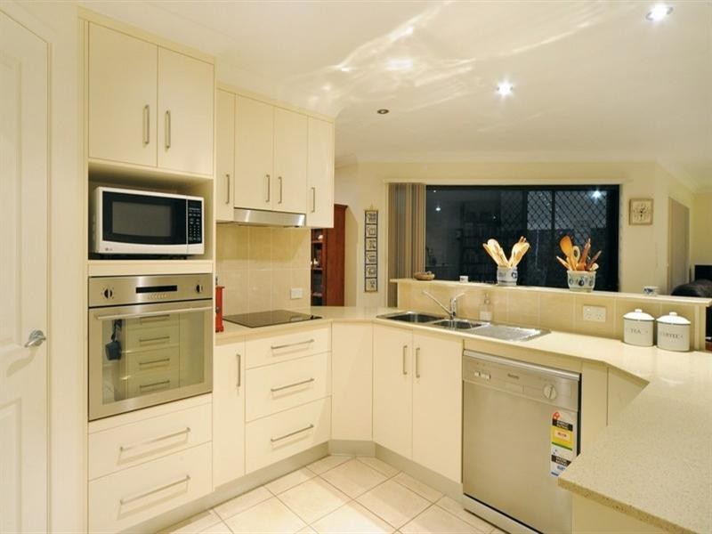 372 Paluma Road, Cannonvale QLD 4802