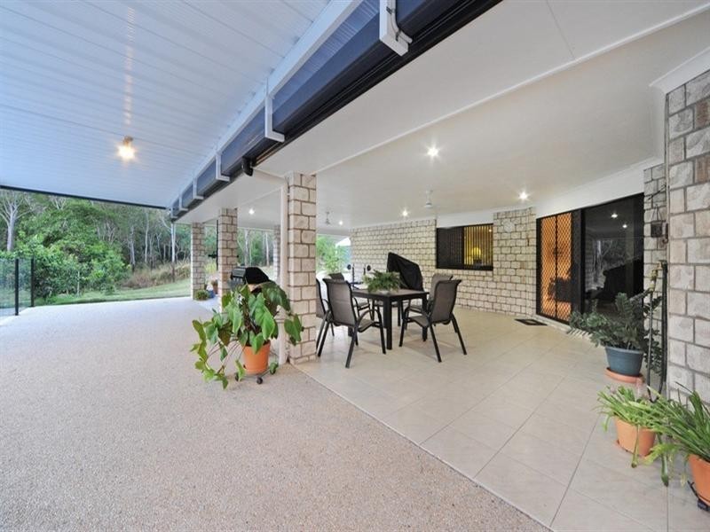 372 Paluma Road, Cannonvale QLD 4802