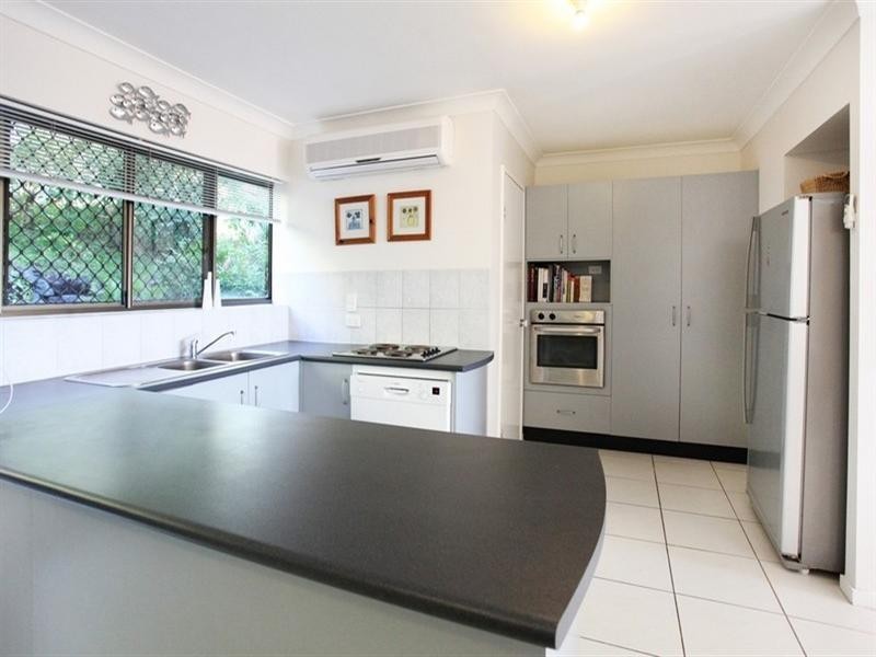 16/2 Eshelby Drive, Cannonvale QLD 4802