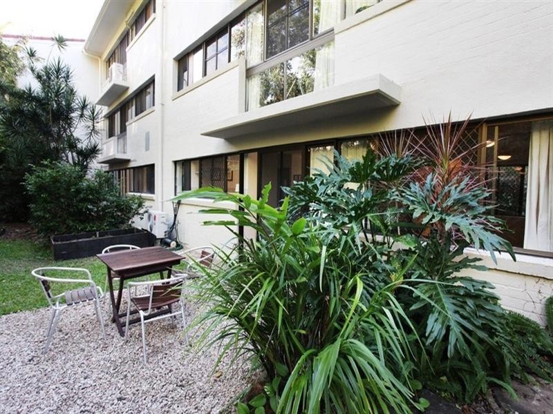 16/2 Eshelby Drive, Cannonvale QLD 4802