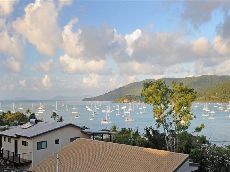 1 Mazlin Street, Airlie Beach QLD 4802