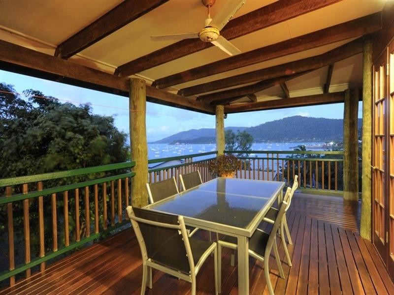 1 Mazlin Street, Airlie Beach QLD 4802