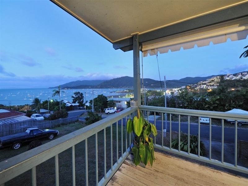 6 Simmons Street, Airlie Beach QLD 4802