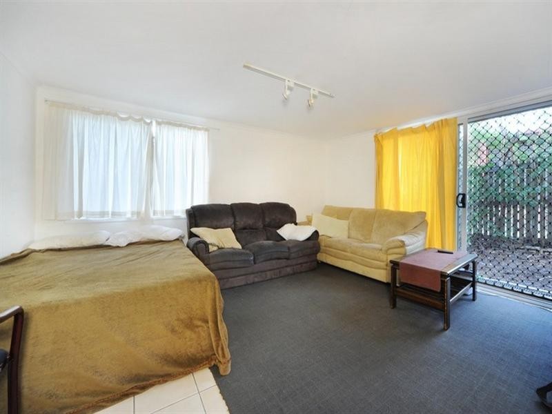 6 Simmons Street, Airlie Beach QLD 4802