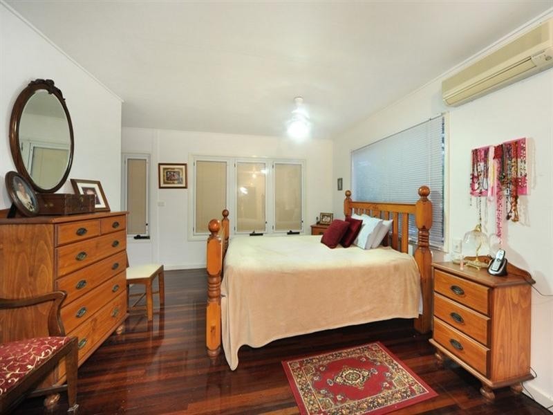 6 Simmons Street, Airlie Beach QLD 4802