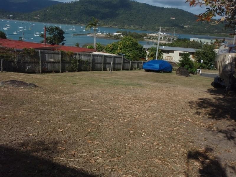 4 Simmons Street, Airlie Beach QLD 4802