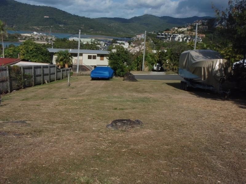 4 Simmons Street, Airlie Beach QLD 4802