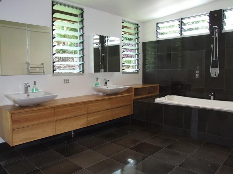 31 Black Street, Riordanvale QLD 4800