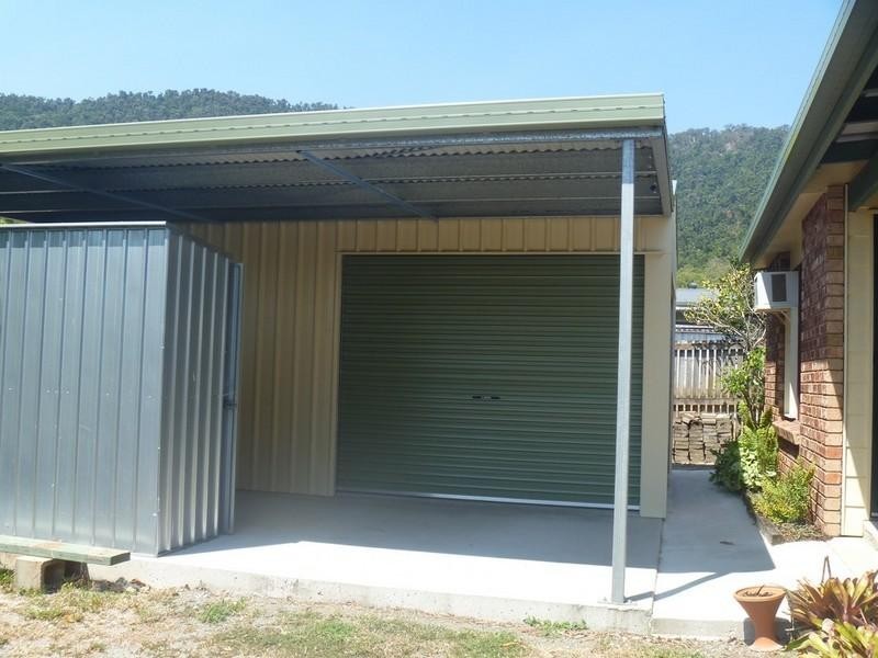 7 Solway Avenue, Cannonvale QLD 4802