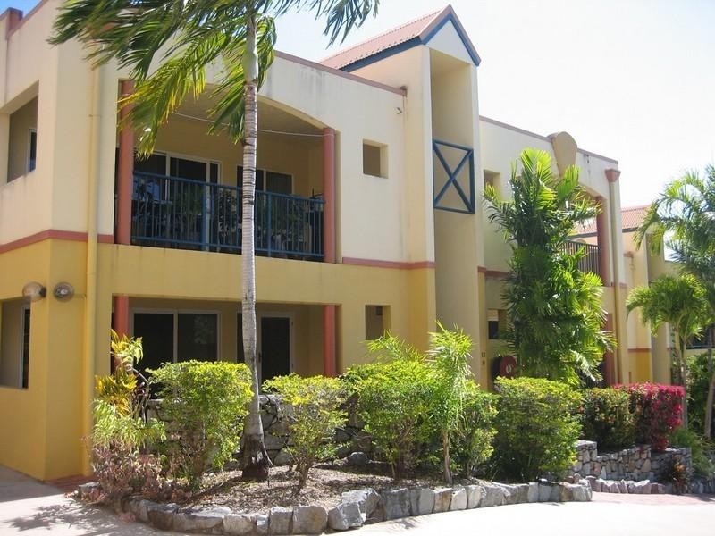 10/24 Island Drive, Cannonvale QLD 4802