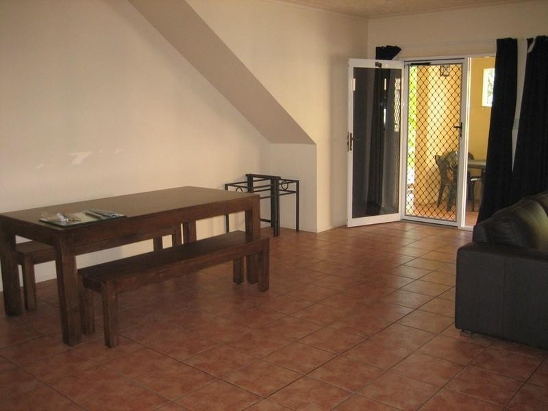 10/24 Island Drive, Cannonvale QLD 4802