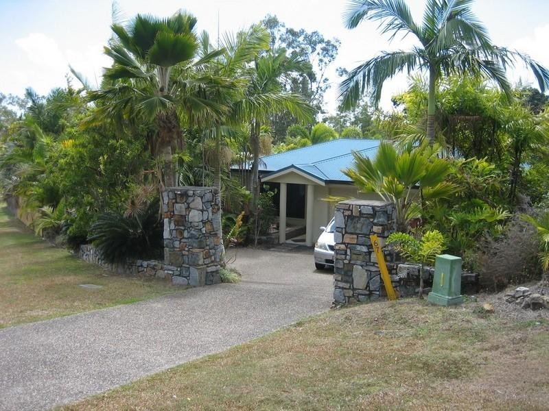 67 Parkwood Terrace, Cannonvale QLD 4802
