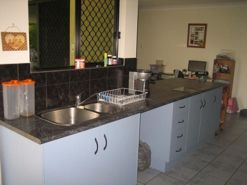 67 Parkwood Terrace, Cannonvale QLD 4802