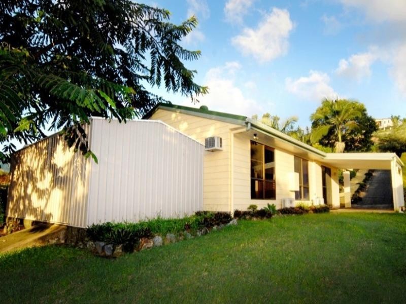 26 South Molle Boulevard, Cannonvale QLD 4802