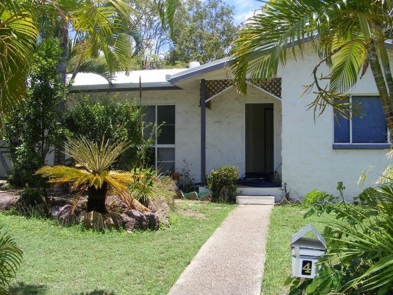 4 Jones Road, Cannonvale QLD 4802