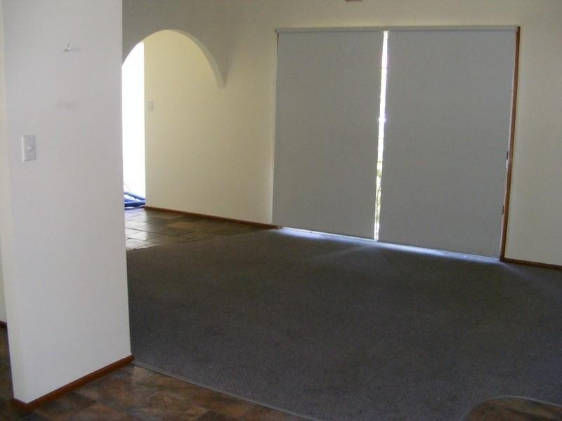 4 Jones Road, Cannonvale QLD 4802