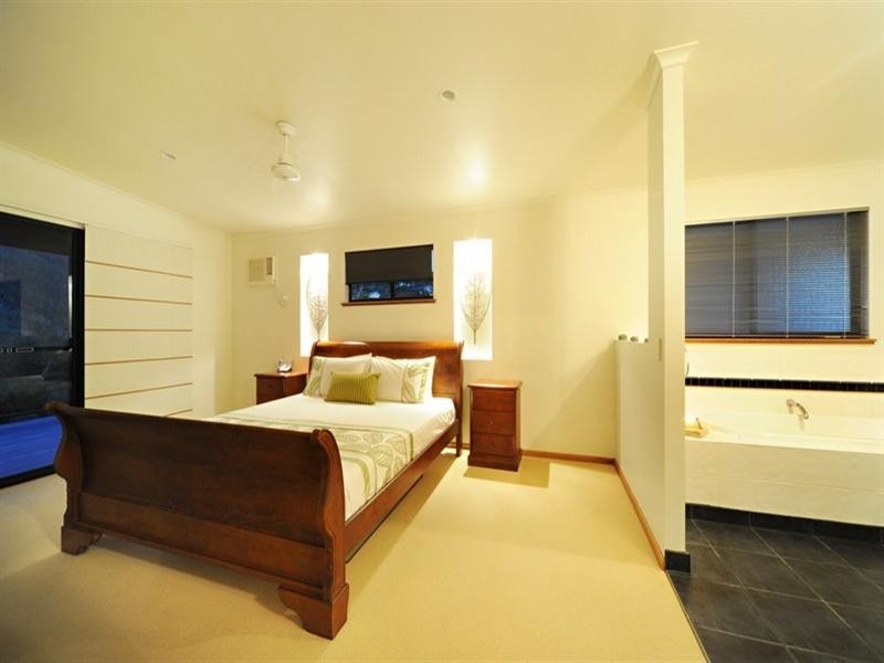 26/14 Hamilton Avenue, Cannonvale QLD 4802