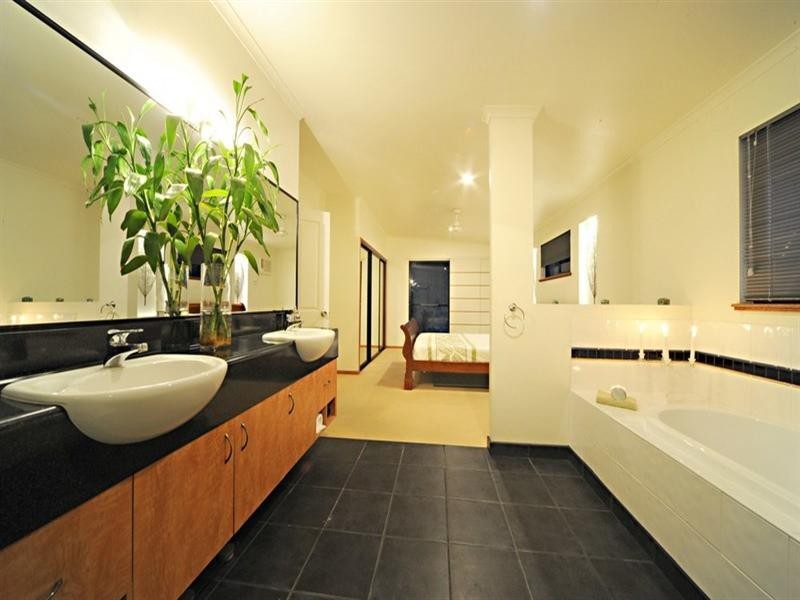 26/14 Hamilton Avenue, Cannonvale QLD 4802
