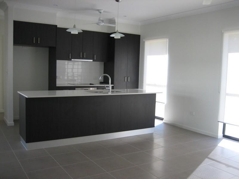 28 Parker Road, Cannonvale QLD 4802