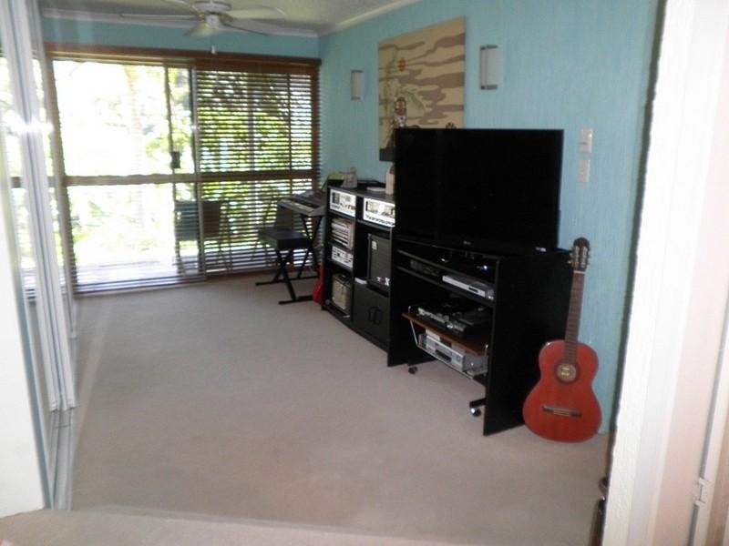 4 Harbour Avenue, Shute Harbour QLD 4802