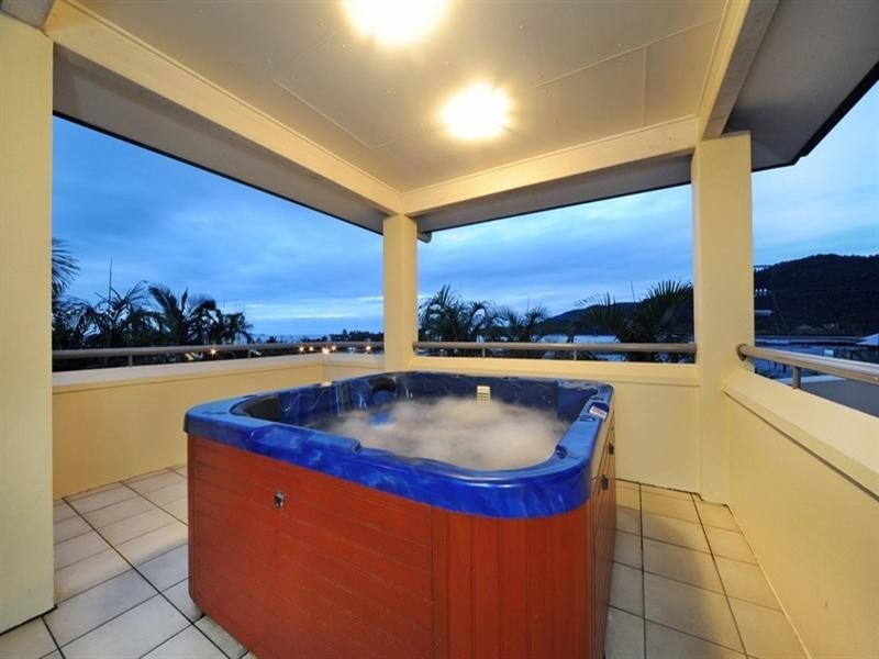8/406 Shute Harbour Road, Airlie Beach QLD 4802