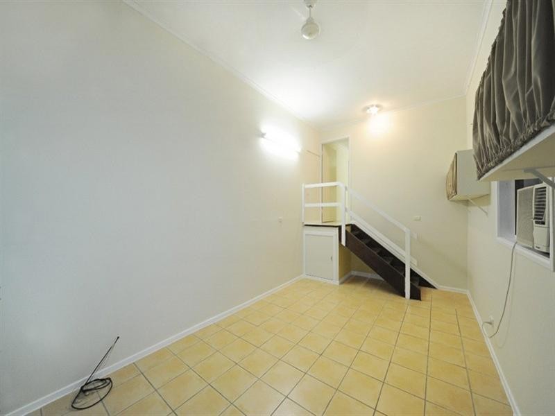 6 Picaninni Close, Cannonvale QLD 4802