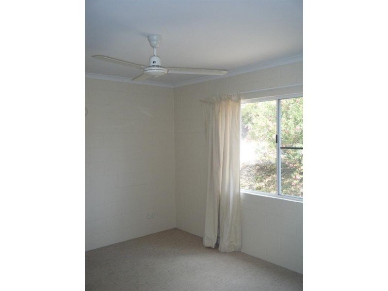 13/3 Eshelby Drive, Cannonvale QLD 4802