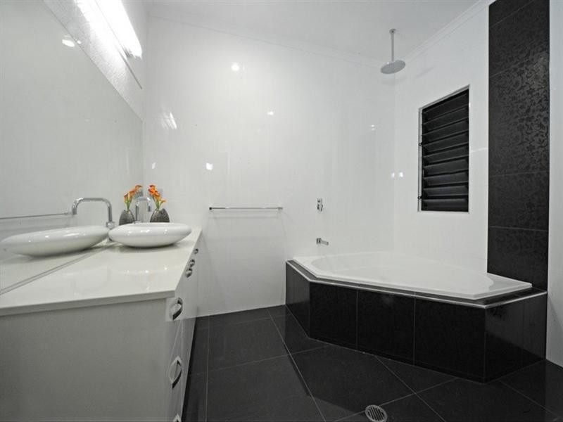 140 Kookaburra Drive, Cannon Valley QLD 4800