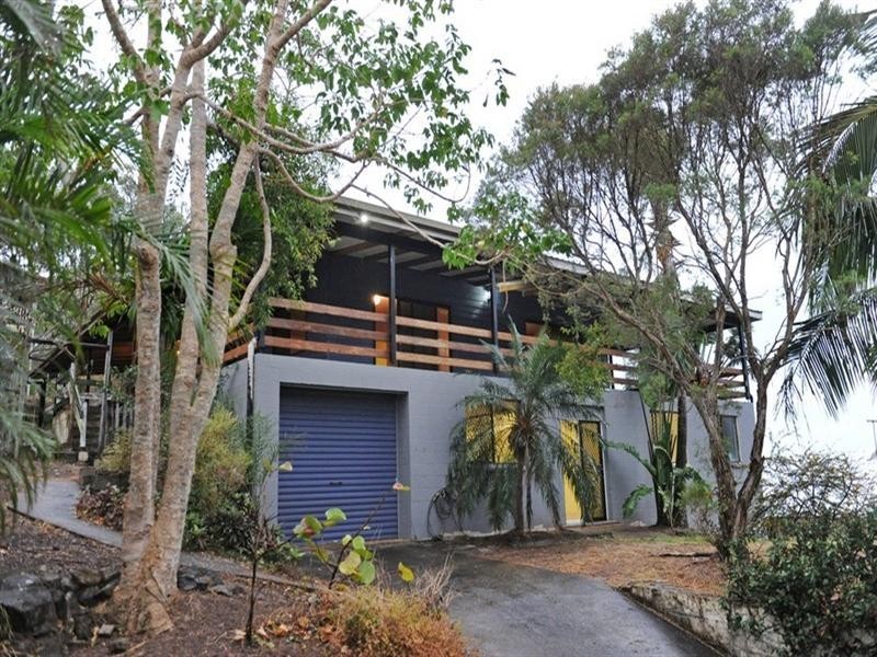 3 Banksia Court, Cannonvale QLD 4802