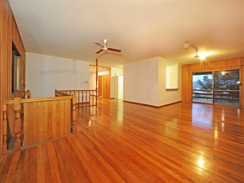3 Banksia Court, Cannonvale QLD 4802