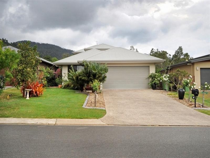 92 Abell Road, Cannonvale QLD 4802