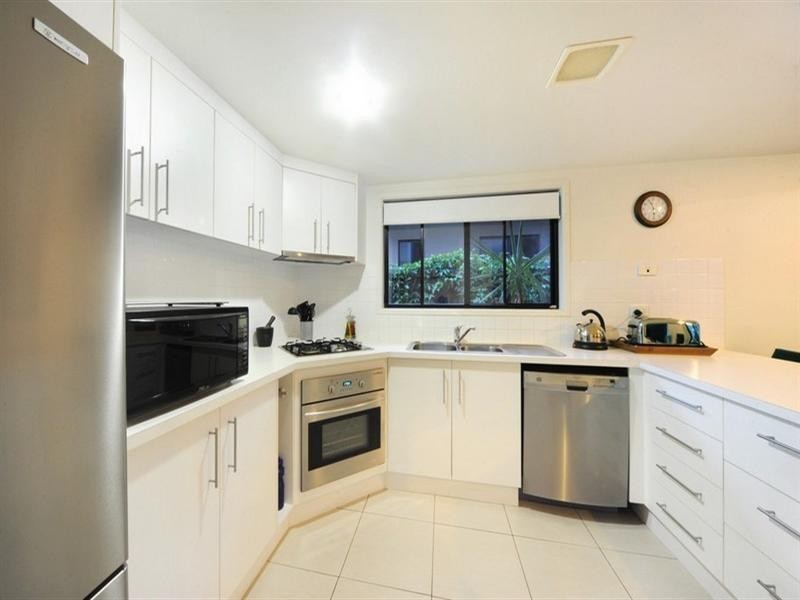 92 Abell Road, Cannonvale QLD 4802