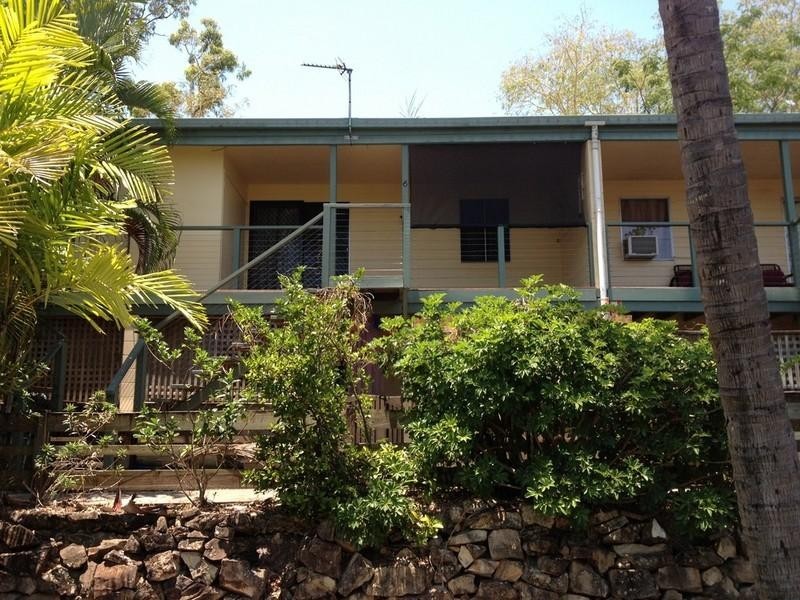 6/8 St Martins Road, Cannonvale QLD 4802