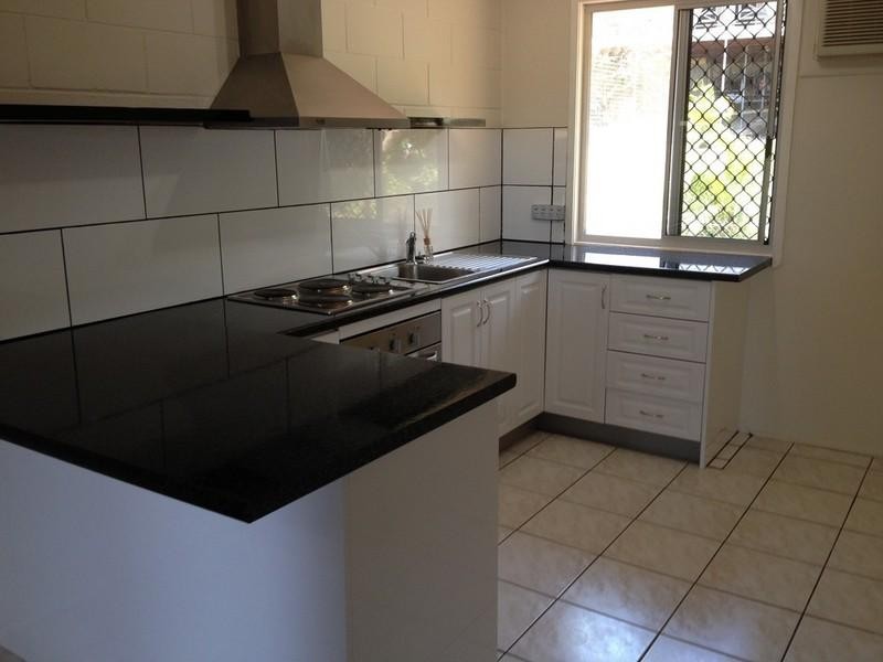6/8 St Martins Road, Cannonvale QLD 4802