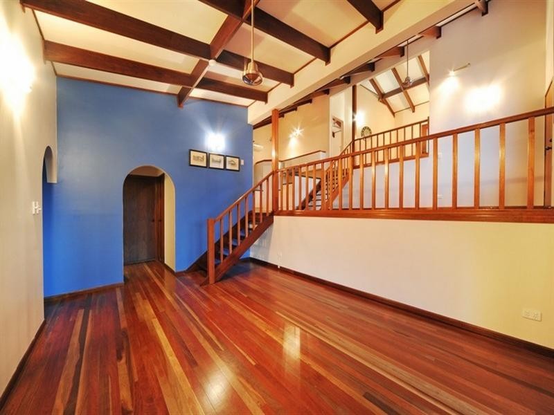 7 Kara Crescent, Airlie Beach QLD 4802