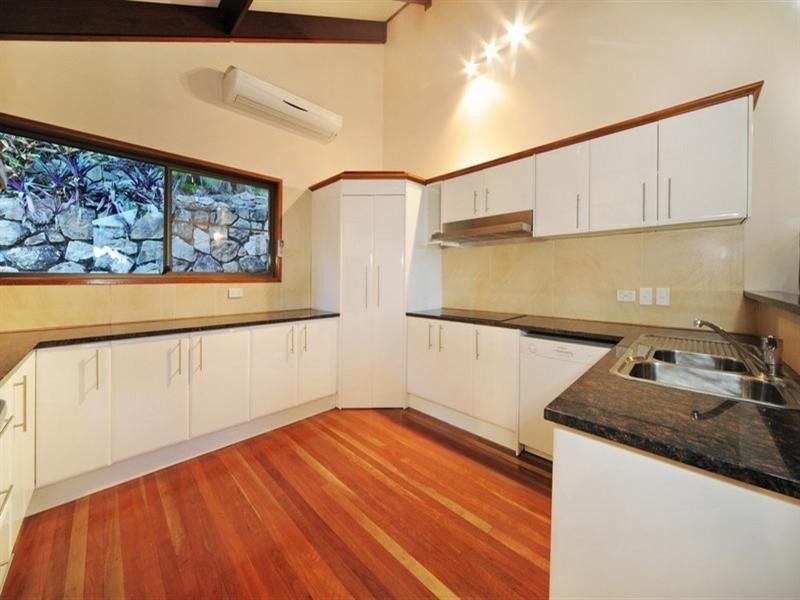 7 Kara Crescent, Airlie Beach QLD 4802