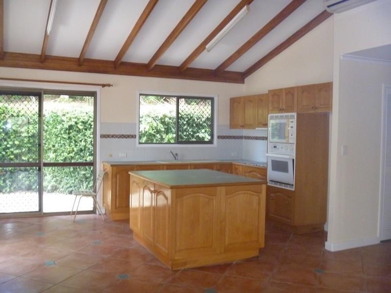 7 Adina Street, Cannonvale QLD 4802