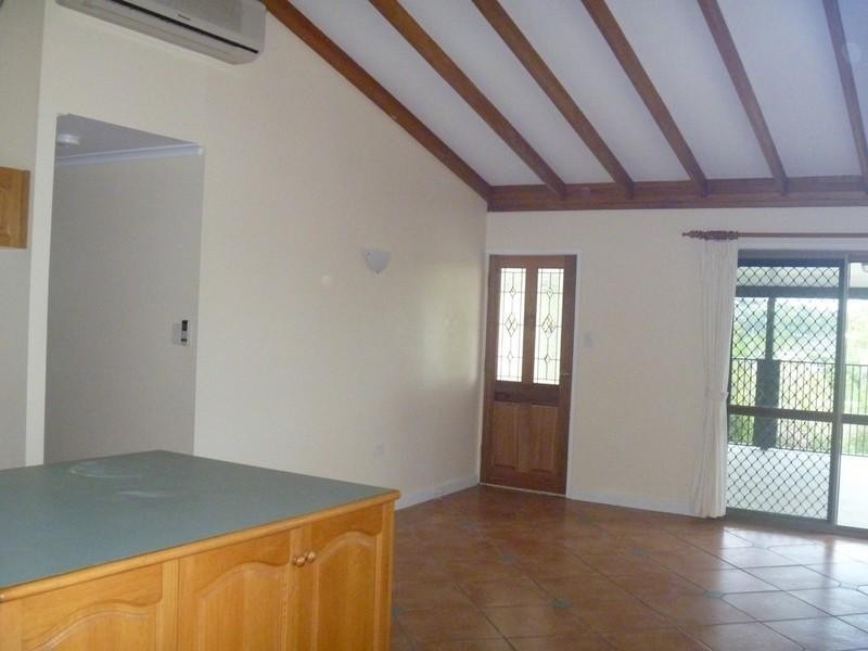 7 Adina Street, Cannonvale QLD 4802