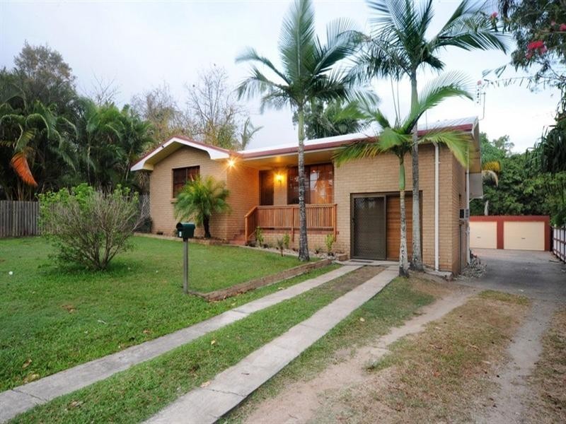 6 Picaninni Close, Cannonvale QLD 4802