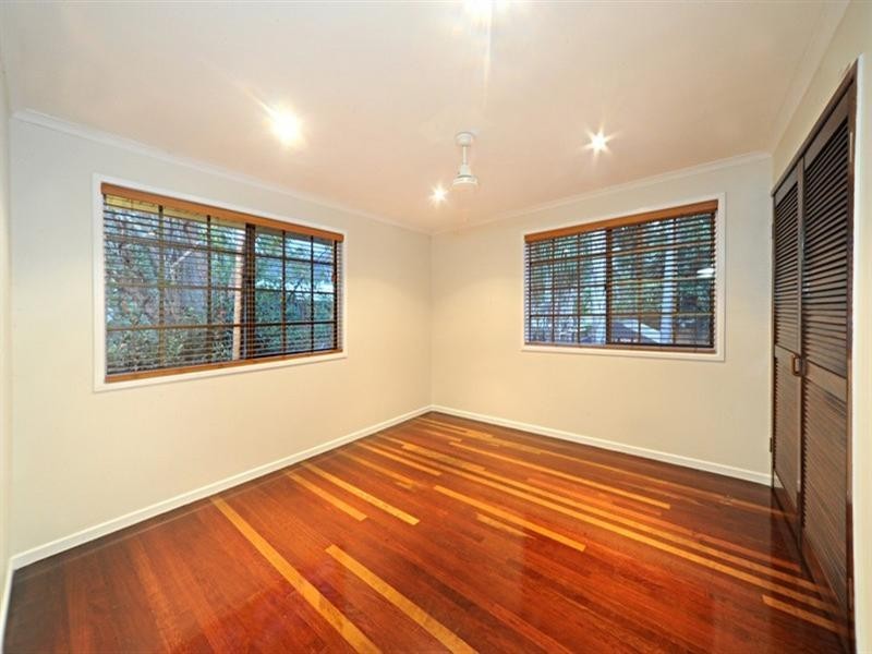 6 Picaninni Close, Cannonvale QLD 4802