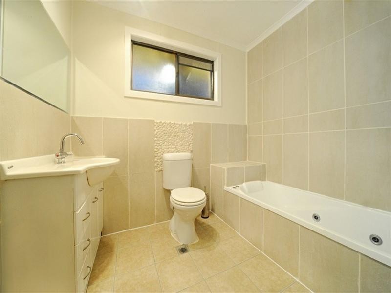 6 Picaninni Close, Cannonvale QLD 4802