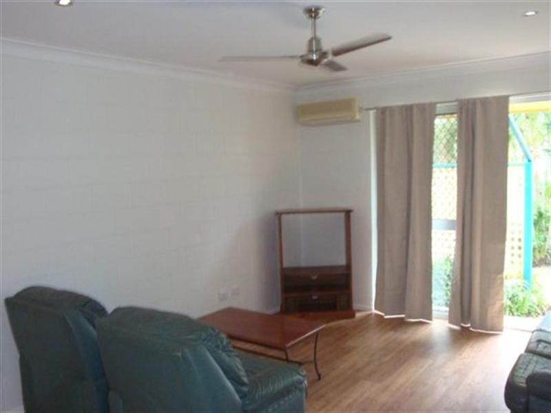 16/28 Island Drive, Cannonvale QLD 4802