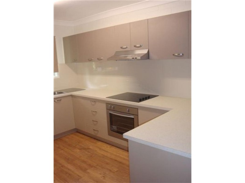 16/28 Island Drive, Cannonvale QLD 4802