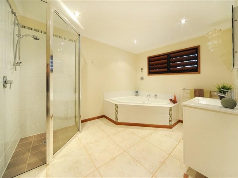 462 Sugarloaf Road, Riordanvale QLD 4800